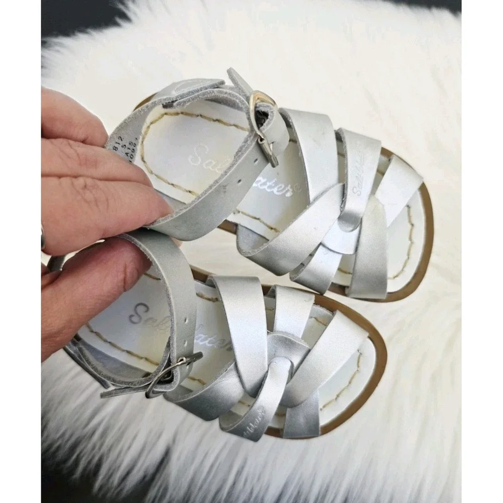 Salt Water Sandals Original Silver Leather Toddler Size 5 Buckle